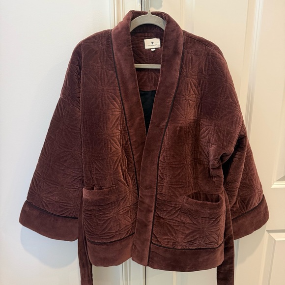 Tuckernuck Chocolate Quilted Velvet Simone Wrap Jacket – Size Small - Picture 8 of 12